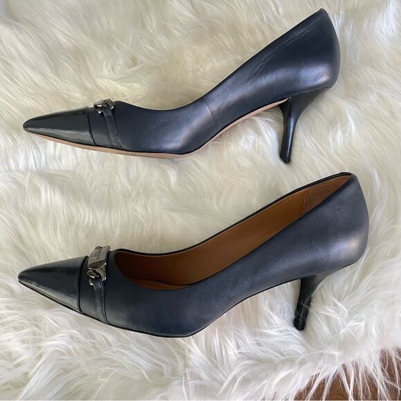 Coach | Women’s Bowery Pumps Navy Leather Pointed Toe Hardware Mid Heels Office - Picture 4 of 10